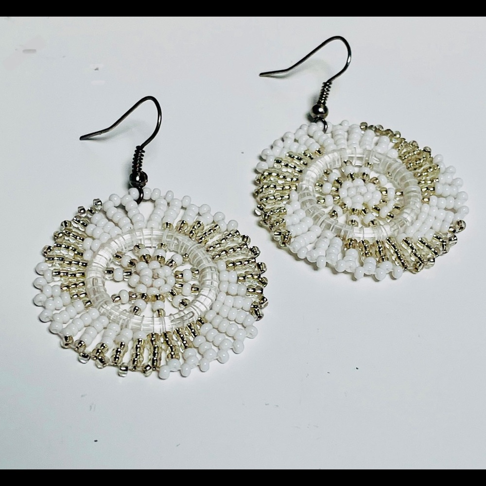 NWOT Featherweight Beaded Earrings
